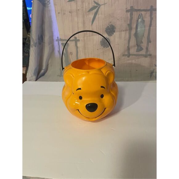 Disney Winnie the Pooh Bear Head Blow Mold  Halloween candy pail  bucket candy h - Picture 5 of 6